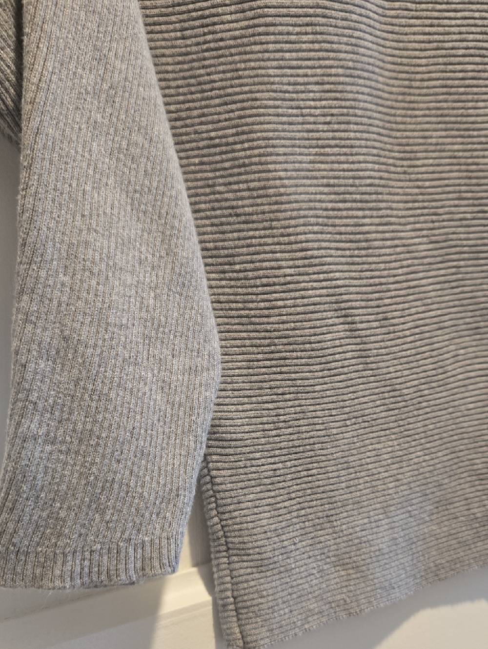 Vince Camuto Light Gray Ribbed Button-Shoulder Sweater - Picture 7 of 8